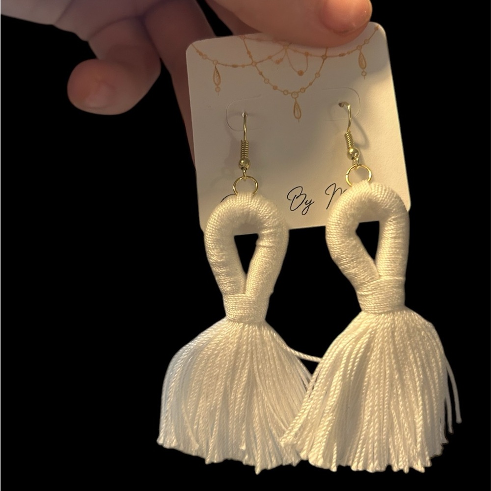 NWT “designs by Malena” White Boho Fiber Tassel Earrings with Gold hooks